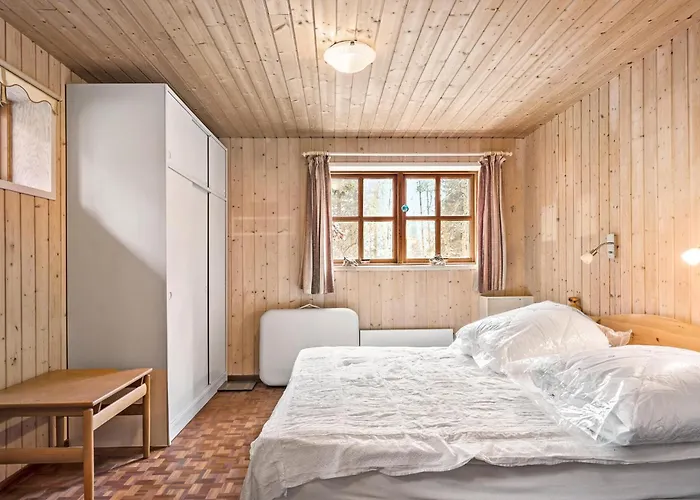 5 Bedroom In *